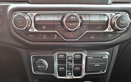 Jeep Wrangler, 2020 год, 3 800 000 рублей, 12 фотография