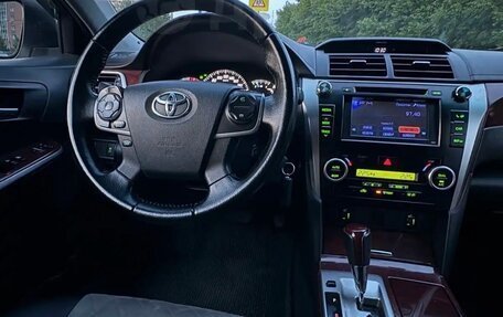 Toyota Camry, 2014 год, 1 680 000 рублей, 5 фотография