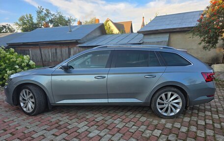 Skoda Superb III рестайлинг, 2017 год, 2 400 000 рублей, 7 фотография