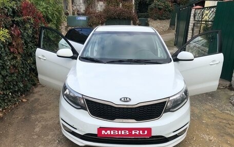 KIA Rio III рестайлинг, 2016 год, 800 000 рублей, 2 фотография