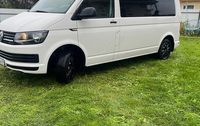 Volkswagen Caravelle T6 рестайлинг, 2018 год, 3 350 000 рублей, 1 фотография