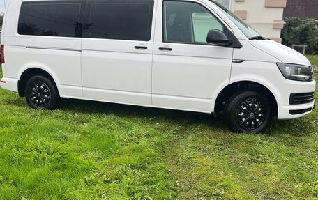 Volkswagen Caravelle T6 рестайлинг, 2018 год, 3 350 000 рублей, 11 фотография