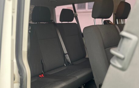 Volkswagen Caravelle T6 рестайлинг, 2018 год, 3 350 000 рублей, 21 фотография