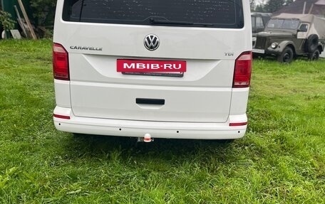Volkswagen Caravelle T6 рестайлинг, 2018 год, 3 350 000 рублей, 16 фотография