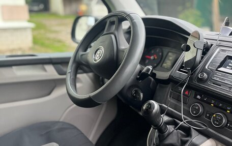 Volkswagen Caravelle T6 рестайлинг, 2018 год, 3 350 000 рублей, 26 фотография