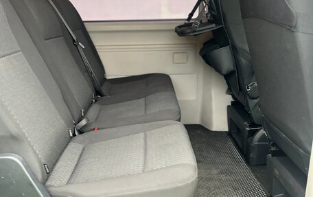 Volkswagen Caravelle T6 рестайлинг, 2018 год, 3 350 000 рублей, 23 фотография