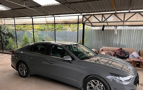 Hyundai Sonata VIII, 2020 год, 2 350 000 рублей, 2 фотография