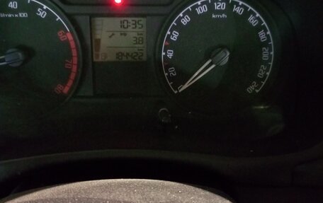 Skoda Fabia II, 2009 год, 450 000 рублей, 5 фотография