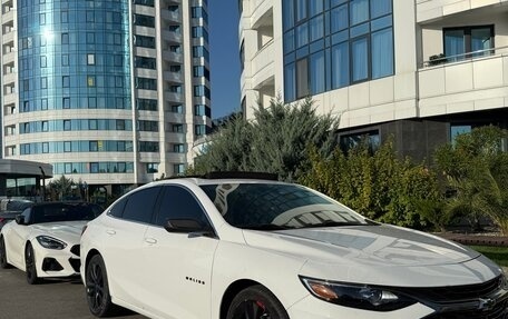 Chevrolet Malibu IX, 2021 год, 1 980 000 рублей, 3 фотография