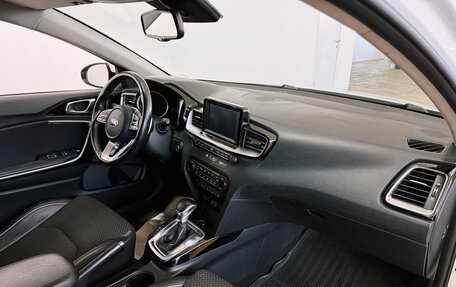 KIA cee'd III, 2019 год, 1 800 000 рублей, 10 фотография