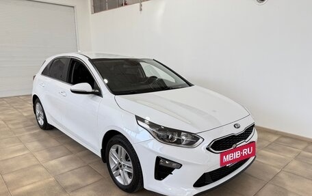 KIA cee'd III, 2019 год, 1 800 000 рублей, 2 фотография