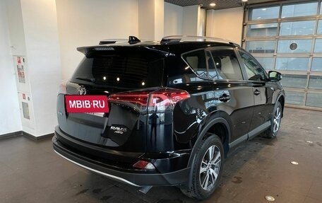 Toyota RAV4, 2017 год, 2 590 000 рублей, 3 фотография