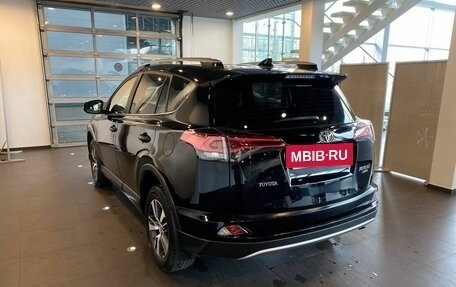 Toyota RAV4, 2017 год, 2 590 000 рублей, 5 фотография