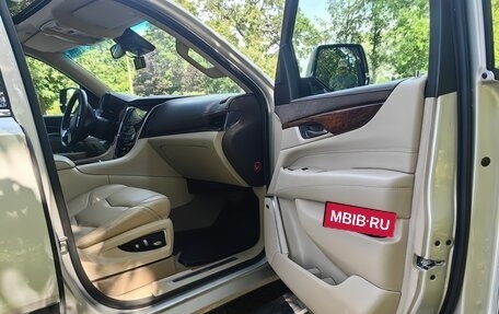 Cadillac Escalade IV, 2015 год, 3 499 000 рублей, 19 фотография