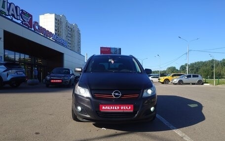 Opel Zafira B, 2011 год, 899 999 рублей, 1 фотография