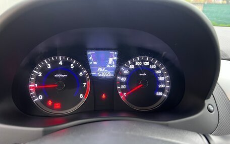 Hyundai Solaris II рестайлинг, 2011 год, 750 000 рублей, 8 фотография