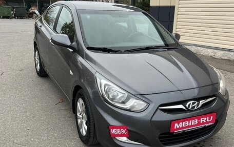 Hyundai Solaris II рестайлинг, 2011 год, 750 000 рублей, 3 фотография