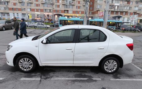 Renault Logan II, 2017 год, 700 000 рублей, 3 фотография
