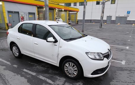 Renault Logan II, 2017 год, 700 000 рублей, 8 фотография