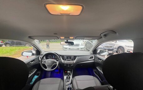 Hyundai Solaris II рестайлинг, 2017 год, 1 100 000 рублей, 5 фотография
