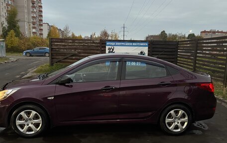 Hyundai Solaris II рестайлинг, 2012 год, 750 000 рублей, 3 фотография