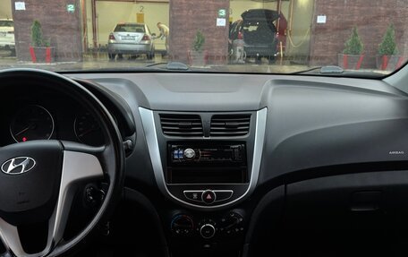Hyundai Solaris II рестайлинг, 2012 год, 750 000 рублей, 7 фотография