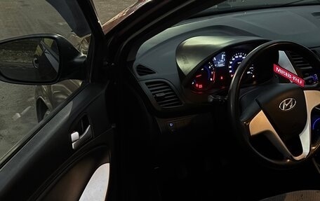 Hyundai Solaris II рестайлинг, 2012 год, 750 000 рублей, 14 фотография