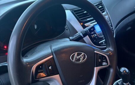 Hyundai Solaris II рестайлинг, 2012 год, 600 000 рублей, 11 фотография