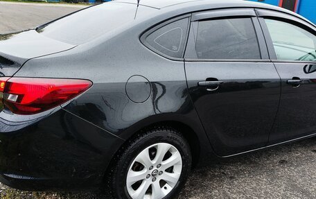 Opel Astra J, 2014 год, 985 000 рублей, 3 фотография