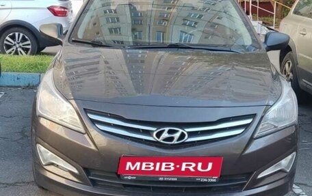 Hyundai Solaris II рестайлинг, 2015 год, 1 100 000 рублей, 4 фотография