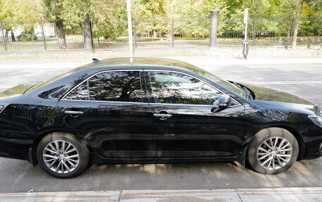 Toyota Camry, 2017 год, 2 500 000 рублей, 3 фотография
