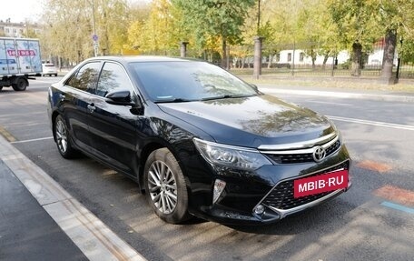 Toyota Camry, 2017 год, 2 500 000 рублей, 2 фотография
