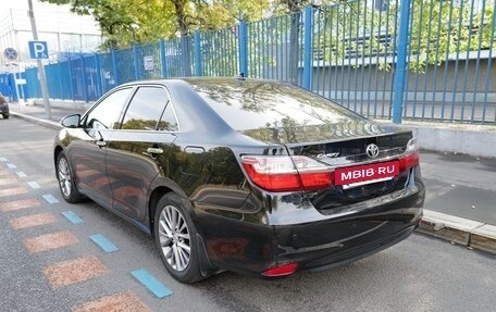 Toyota Camry, 2017 год, 2 500 000 рублей, 6 фотография