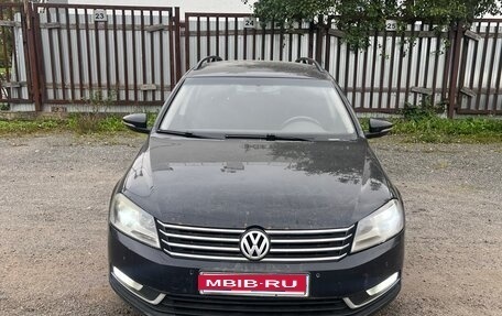 Volkswagen Passat B7, 2011 год, 950 000 рублей, 1 фотография