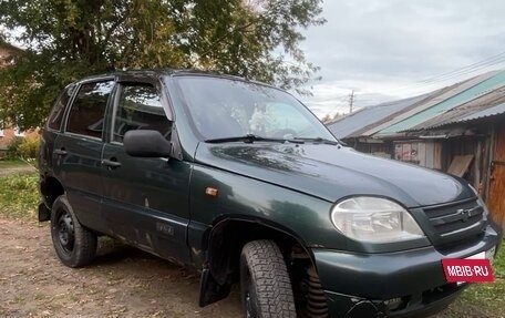 Chevrolet Niva I рестайлинг, 2003 год, 150 000 рублей, 3 фотография