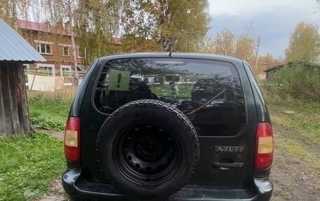 Chevrolet Niva I рестайлинг, 2003 год, 150 000 рублей, 6 фотография