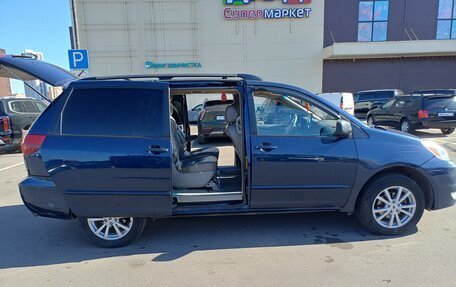 Toyota Sienna II рестайлинг, 2003 год, 1 000 000 рублей, 9 фотография