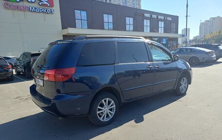 Toyota Sienna II рестайлинг, 2003 год, 1 000 000 рублей, 13 фотография