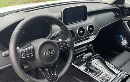 KIA Stinger I, 2018 год, 1 950 000 рублей, 6 фотография