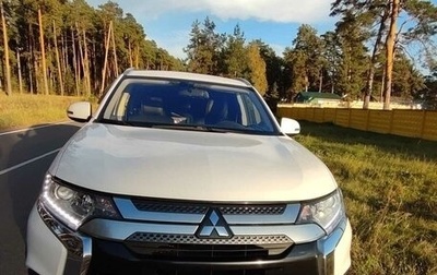 Mitsubishi Outlander III рестайлинг 3, 2019 год, 1 850 000 рублей, 1 фотография