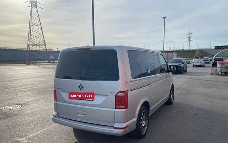 Volkswagen Multivan T6 рестайлинг, 2015 год, 3 100 000 рублей, 5 фотография