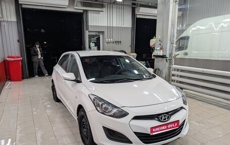 Hyundai i30 II рестайлинг, 2013 год, 1 000 000 рублей, 1 фотография