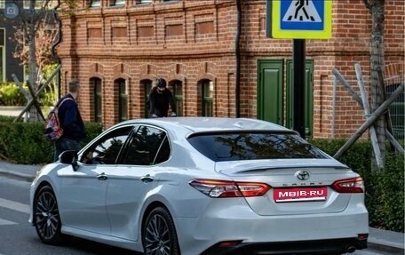 Toyota Camry, 2018 год, 2 830 000 рублей, 1 фотография