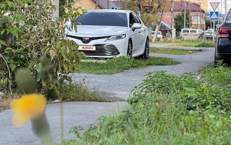 Toyota Camry, 2018 год, 2 830 000 рублей, 4 фотография