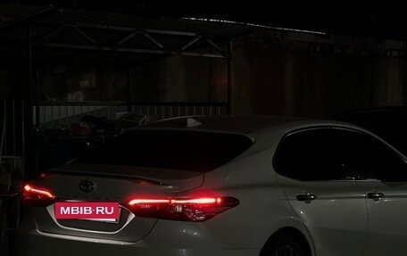 Toyota Camry, 2018 год, 2 830 000 рублей, 5 фотография