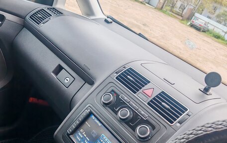 Volkswagen Touran III, 2014 год, 940 000 рублей, 7 фотография