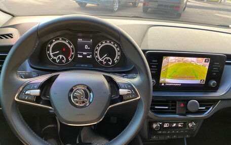 Skoda Rapid II, 2020 год, 1 900 000 рублей, 17 фотография