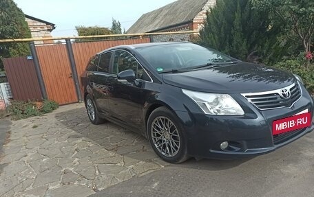 Toyota Avensis III рестайлинг, 2011 год, 1 100 000 рублей, 2 фотография