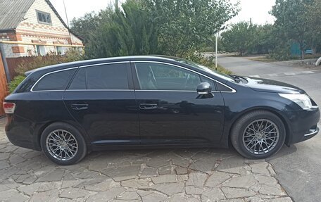 Toyota Avensis III рестайлинг, 2011 год, 1 100 000 рублей, 3 фотография