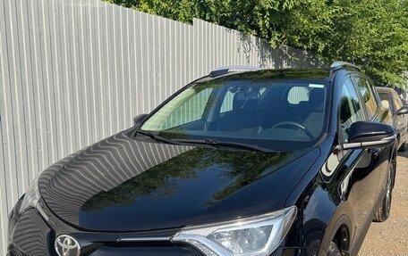 Toyota RAV4, 2016 год, 2 450 000 рублей, 2 фотография